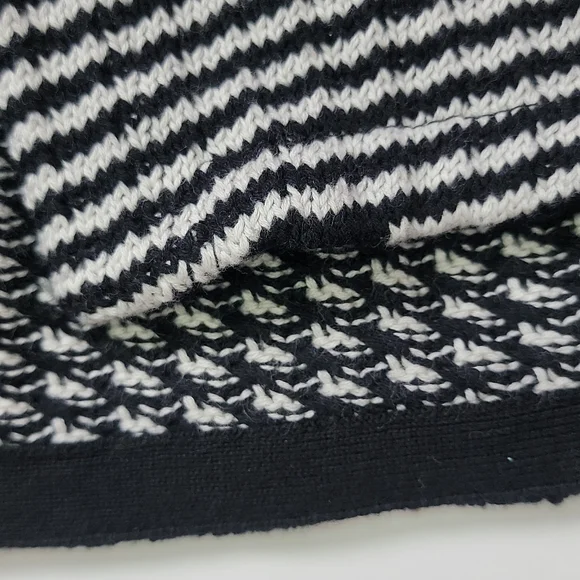 Cabi Fergie Chunky Split Hem Cowl Neck Wrap Sweater In Black White/Size M. - Picture 6 of 10